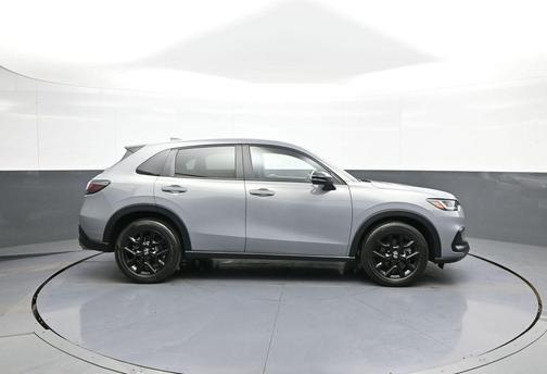 Urban Gray Pearl 2023 Honda HR-V AWD Sport