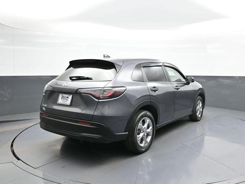 Modern Steel Metallic 2024 Honda HR-V LX