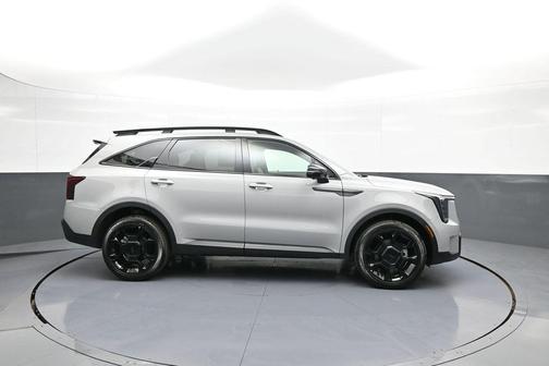 Wolf Gray 2026 Kia Sorento SX