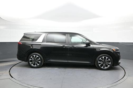 2023 Kia Carnival EX