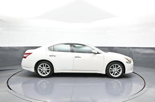 Winter Frost 2010 Nissan Maxima SV