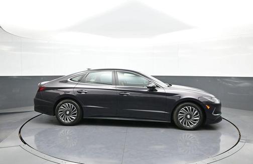 2023 Hyundai SONATA Hybrid Limited