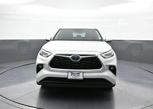 2024 Toyota Highlander Hybrid LE