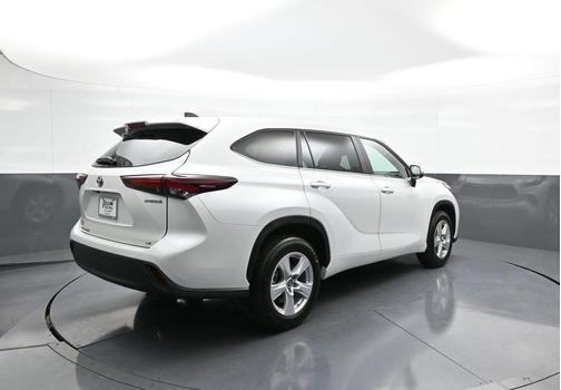 2024 Toyota Highlander Hybrid LE
