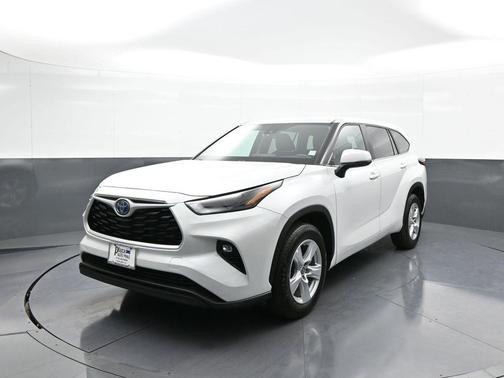 2024 Toyota Highlander Hybrid LE