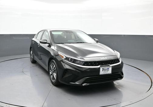 Aurora Black 2023 Kia Forte LXS