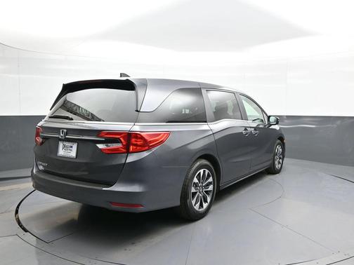 Modern Steel Metallic 2024 Honda Odyssey EX-L