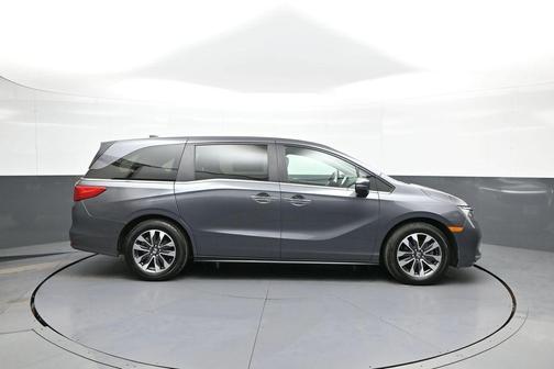 Modern Steel Metallic 2024 Honda Odyssey EX-L