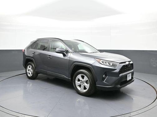 Magnetic Gray Metallic 2019 Toyota RAV4 XLE