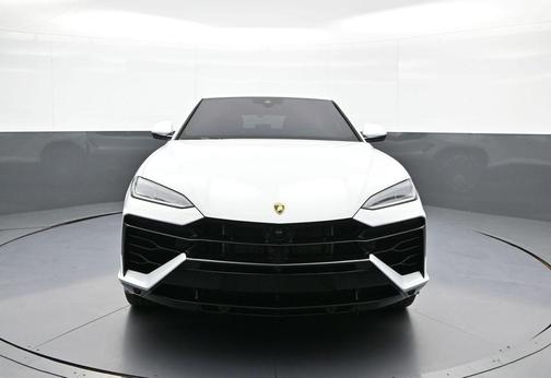 White 2025 Lamborghini Urus SE