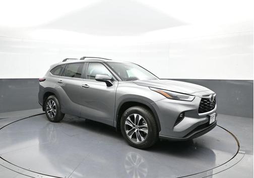 2025 Toyota Highlander XLE