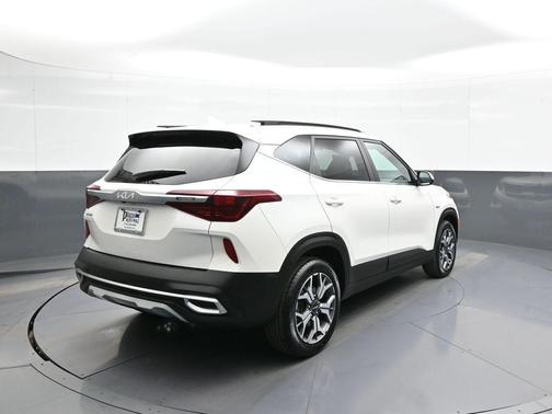 2022 Kia Seltos EX