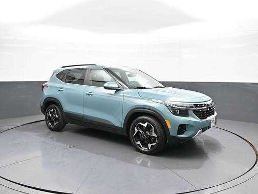 Pluton Blue 2024 Kia Seltos EX