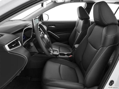 Wind Chill Pearl 2026 Toyota Corolla Cross LE