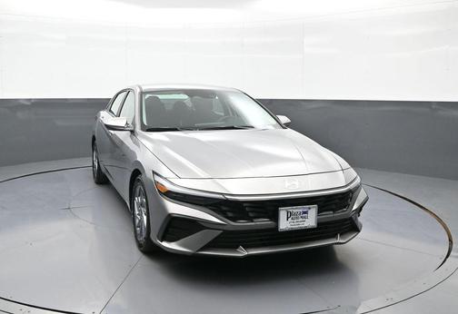 Fluid Metal 2024 Hyundai ELANTRA SEL