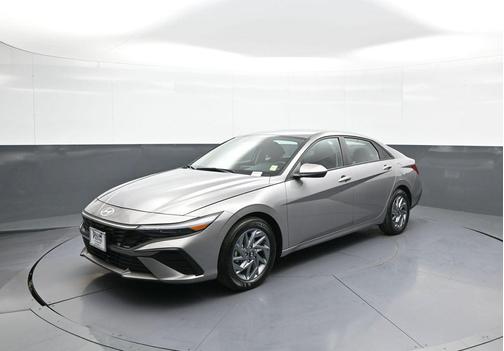 Fluid Metal 2024 Hyundai ELANTRA SEL