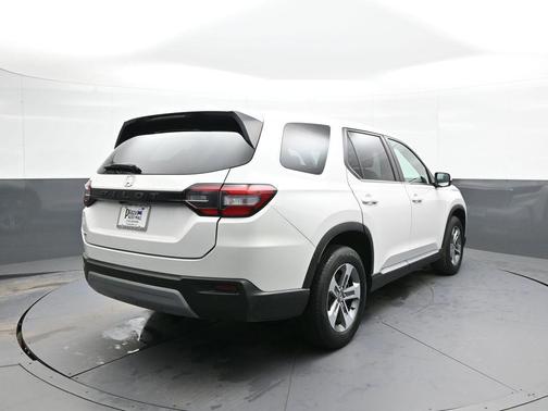 2023 Honda Pilot AWD EX-L 7 Passenger