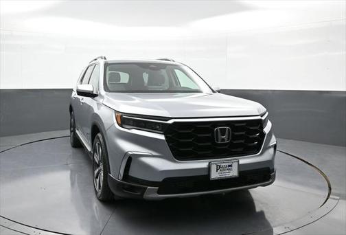 2023 Honda Pilot Touring 8-Passenger