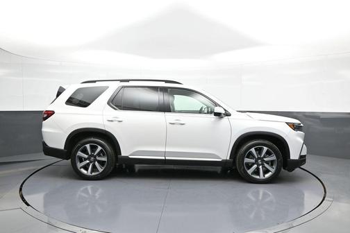 Platinum White Pearl 2024 Honda Pilot Elite
