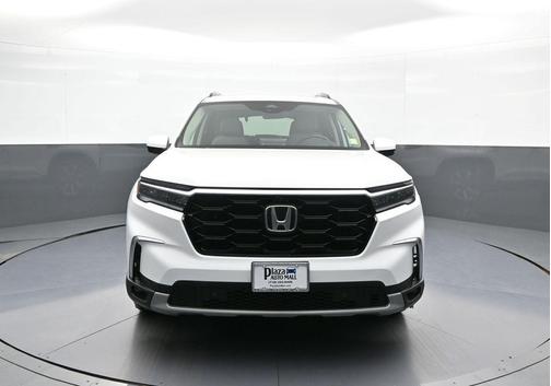 Platinum White Pearl 2024 Honda Pilot Elite