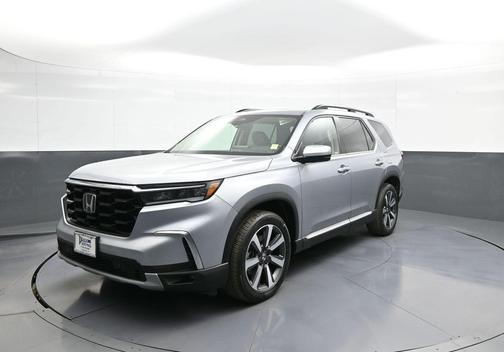 Lunar Silver Metallic 2023 Honda Pilot Touring 8-Passenger