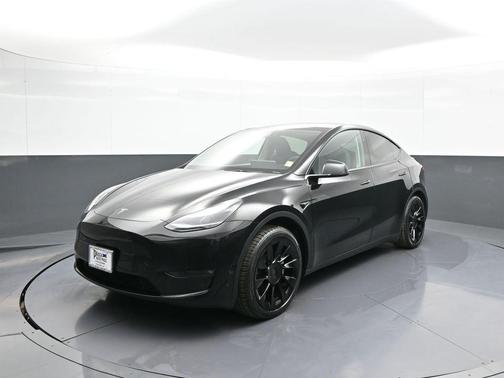 Solid Black 2023 Tesla Model Y Long Range