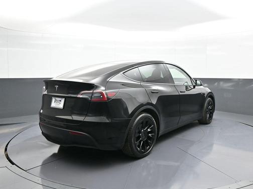 Solid Black 2023 Tesla Model Y Long Range