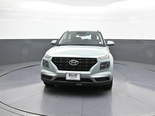 2025 Hyundai VENUE SE