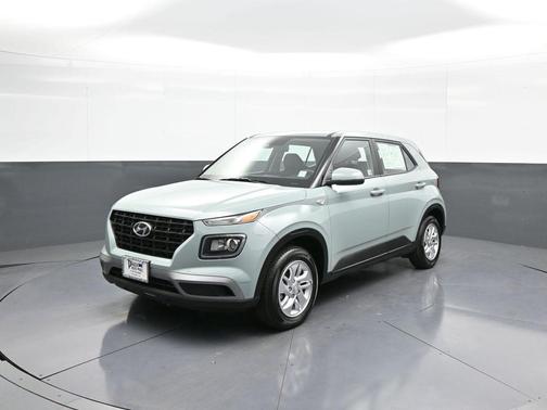 2025 Hyundai VENUE SE