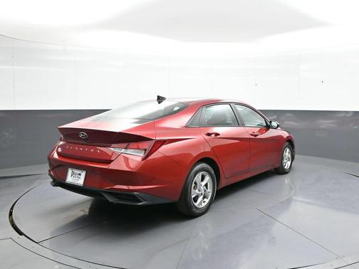 Ultimate Red 2023 Hyundai ELANTRA SE