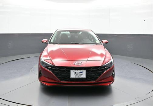 Ultimate Red 2023 Hyundai ELANTRA SE