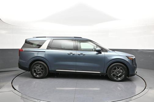 2025 Kia Carnival SX