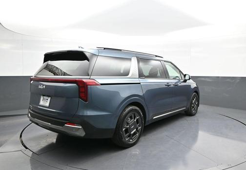 2025 Kia Carnival SX