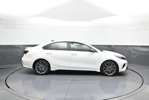 Snow White Pearl 2023 Kia Forte GT
