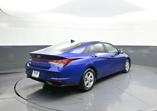 2023 Hyundai ELANTRA SE