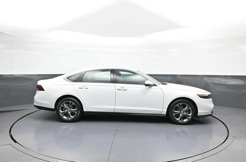 Platinum White Pearl 2023 Honda Accord EX
