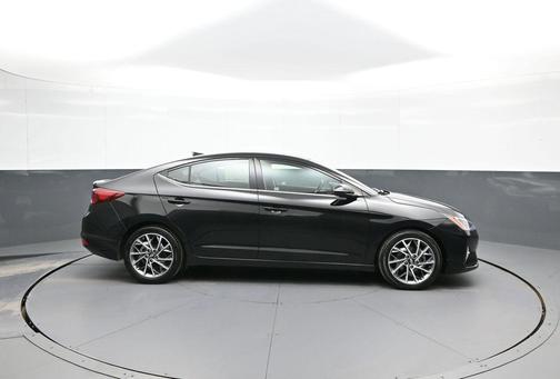 2019 Hyundai ELANTRA Limited