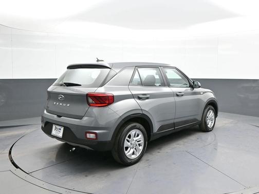 2023 Hyundai VENUE SE