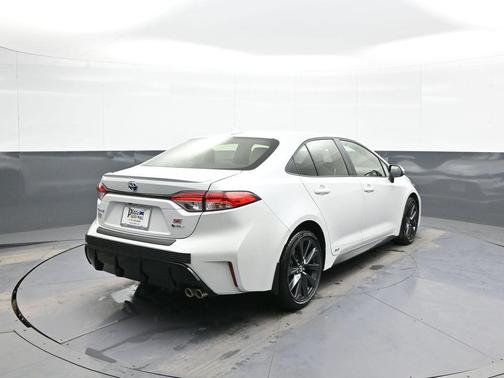 2025 Toyota Corolla Hybrid SE