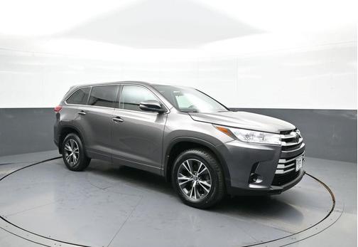 2017 Toyota Highlander LE