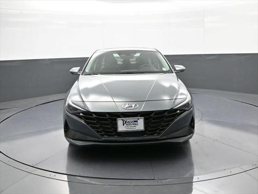 2022 Hyundai ELANTRA Limited