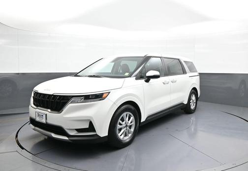 Snow White Pearl 2024 Kia Carnival LX