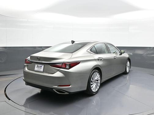 Silver Lining Metallic 2019 Lexus ES 350 Luxury