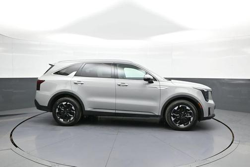 Gray 2026 Kia Sorento S