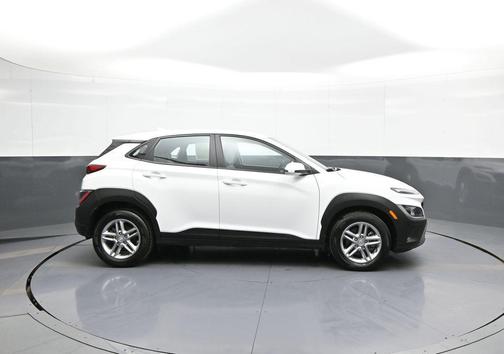 Lunar White 2023 Hyundai KONA SE