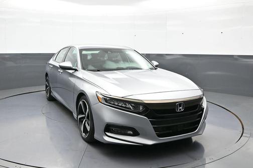 Lunar Silver Metallic 2018 Honda Accord Sport