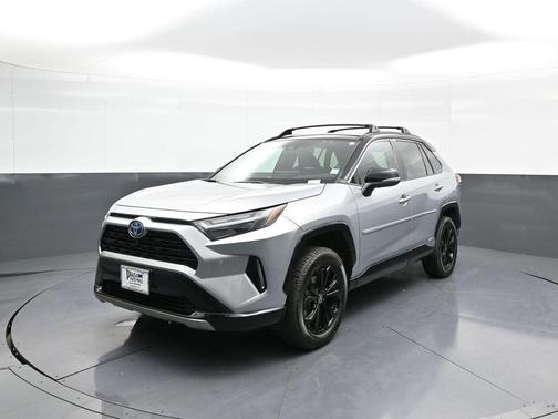 Silver Sky Metallic/Midnight Black Metallic 2022 Toyota RAV4 Hybrid SE