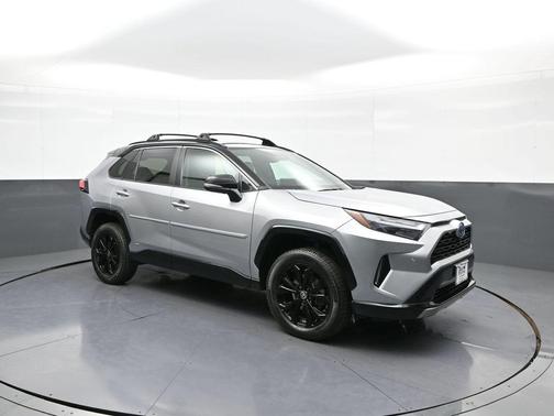 Silver Sky Metallic/Midnight Black Metallic 2022 Toyota RAV4 Hybrid SE
