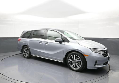 Lunar Silver Metallic 2023 Honda Odyssey Touring