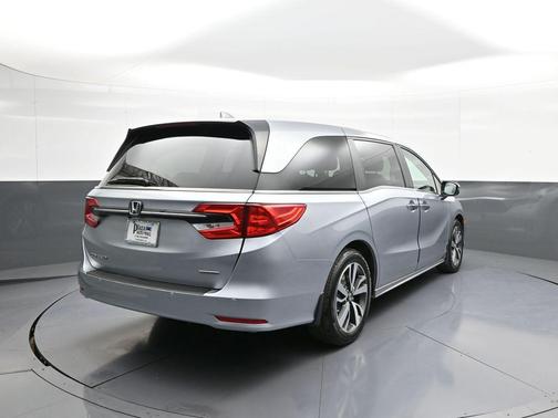 Lunar Silver Metallic 2023 Honda Odyssey Touring